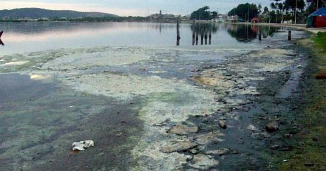 Poluição na Lagoa de Araruama
