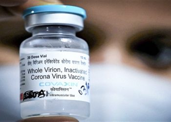 A health staff shows a vial of 'India's first indigenous Covid-19 vaccine, "Covaxin" at the Kolkata Medical College and Hospital in Kolkata on February 3, 2021. (Photo by DIBYANGSHU SARKAR / AFP) (Photo by DIBYANGSHU SARKAR/AFP via Getty Images)