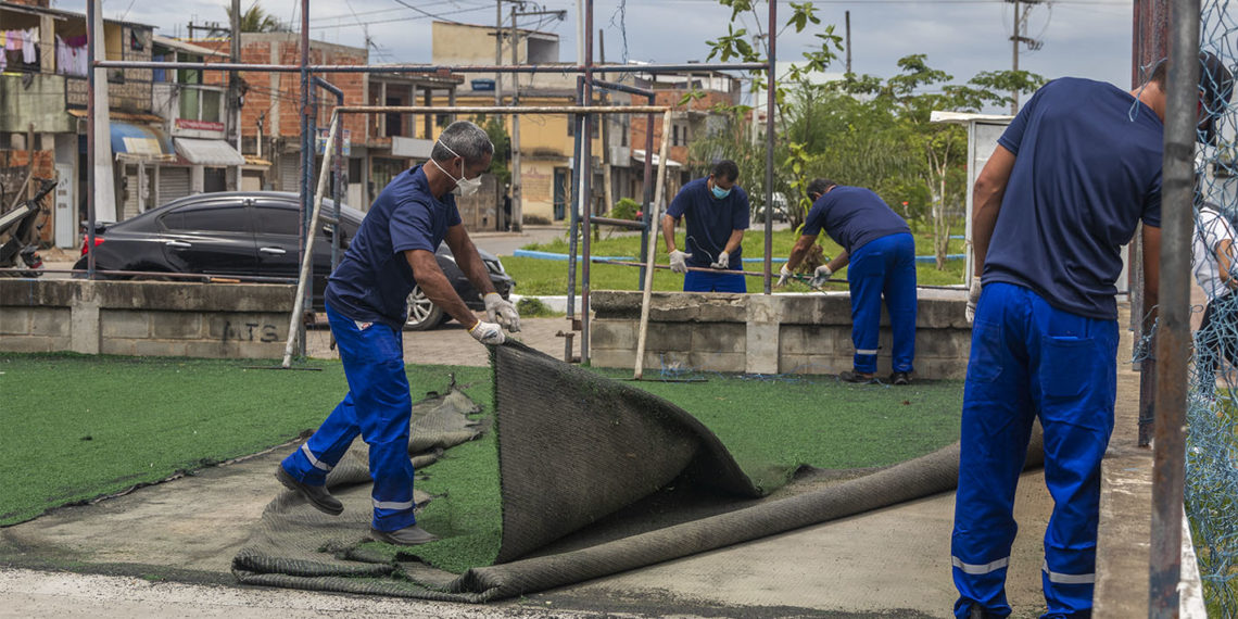 Início das reformas das praças da cidade. Praças do Lagomar e Aeroporto. Macaé/RJ.