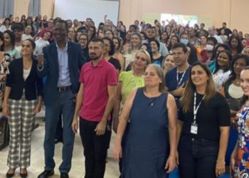 Cardoso Moreira: Prefeita leva deputado para conferência de professores