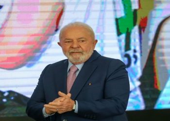 O governo de Luiz Inácio Lula da Silva (PT) tenta estabelecer um novo marco e iniciar uma “ofensiva” para as classes C, D e E com medidas como o aumento do salário mínimo.