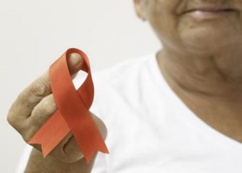 Casos de HIV entre idosos no Brasil