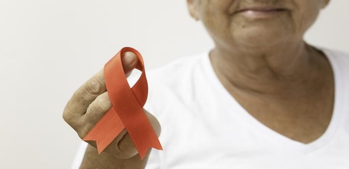Casos de HIV entre idosos no Brasil