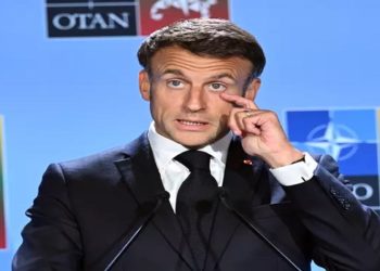 Presidente da França, Emmanuel Macron, recebe dedo decepado pelo correio