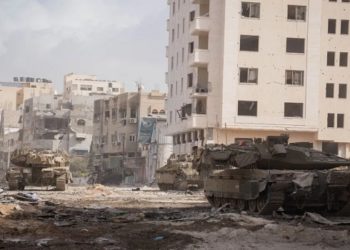 Tanques israelenses atuam em Gaza em ofensiva contra o Hamas
21/11/2023Forças de Defesa de Israel/Divulgação via REUTERS