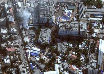 O hospital Al-Shifa, na Cidade de Gaza, visto do alto em 11 de novembro de 2023 (Foto: Maxar Technologies/Handout/REUTERS)