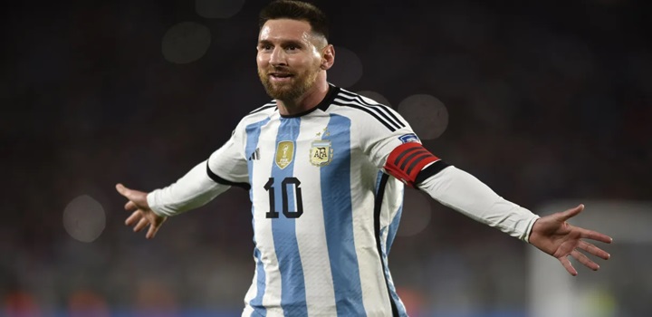 Messi comemora o gol da vitória da Argentina sobre o Equador, em Buenos Aires
Gustavo Ortiz/Jam Media/Getty Images