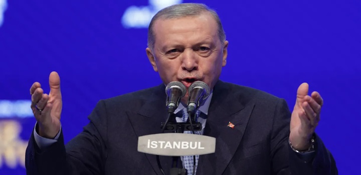 Erdogan, da Turquia, assina adesão da Suécia à Otan