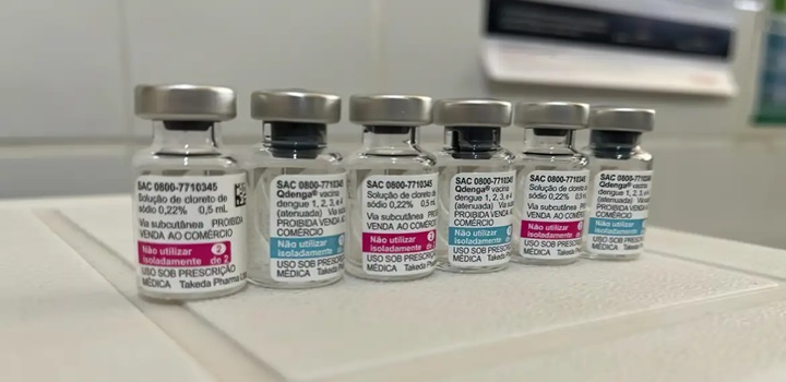 doses de vacina contra a dengue