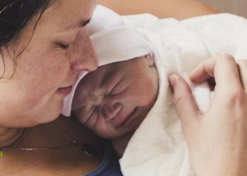 Conselho Federal de Enfermagem define normas para parto domiciliar