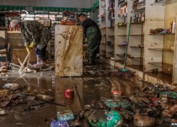 Comerciantes de Porto Alegre levam dias só para limpar lojas