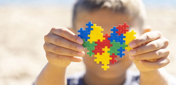 Projeto de lei prevê teste de autismo obrigatório em crianças com 2 anos