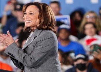 QUEM É KAMALA HARRIS