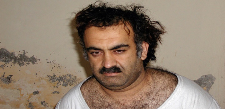 ARQUIVO - Khalid Sheikh Mohammed, o suposto mentor do 11 de setembro, é visto logo após sua captura durante uma operação no Paquistão, em 1º de março de 2003.
Foto/arquivo AP