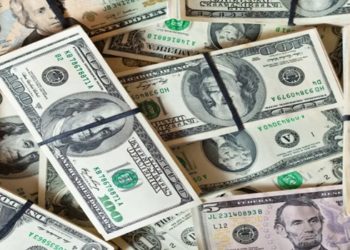 'Black Monday': entenda o que aconteceu com o dólar e se a moeda pode chegar a R$ 6