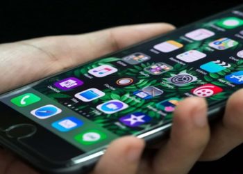 Função anti-enjoo no carro chega no iPhone; veja como ativar