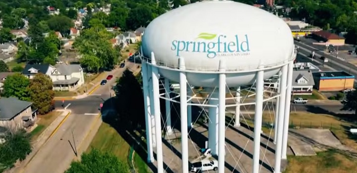 Cidade de Springfield, nos EUA, vive pesadelo por causa de fake news propagada por Donald Trump
