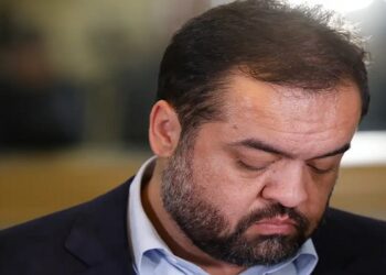 Governador do RJ diz que traficantes atiraram contra pessoas nas ruas