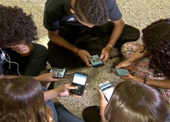 proibição de celular em escolas