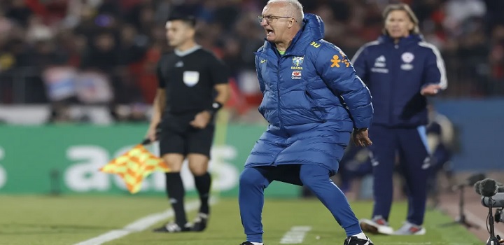 Dorival Júnior em Chile 1 x 2 Brasil • Rafael Ribeiro/CBF