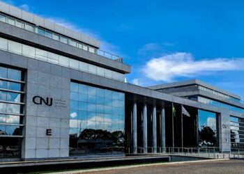CNJ afasta juiz citado em relatório da PF sobre tentativa de golpe