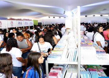 FEIRA LITERARIA DE QUISSAMA
