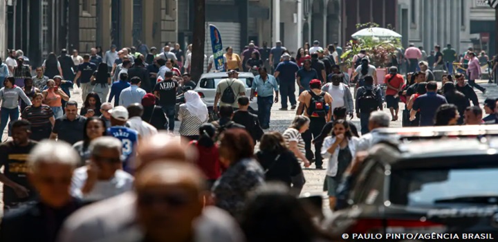 Desemprego em novembro chega a 6,1%, o menor desde 2012