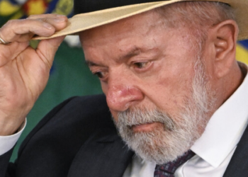 Governo Lula suspende negociação bilionária de blindados com Israel