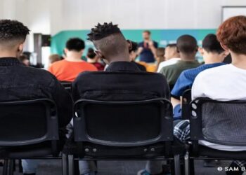 Brasil tem pelo menos 9 mil estudantes trans matriculados nas escolas