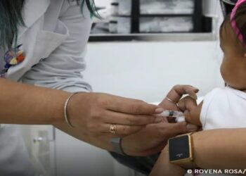 Sem gotinha: entenda como fica novo esquema vacinal contra a pólio