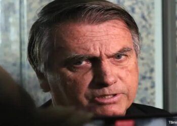 BOLSONARO VIRA RÉU