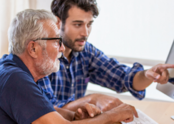 Quer aprender de verdade? Um estudo mostra que ensinar outra pessoa garante até 95% de retenção. Descubra quais formas de aprendizado funcionam melhor para o cérebro.