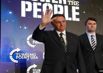 Bolsonaro defende tarifas de Trump contra o Brasil