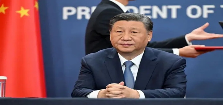 Xi Jiping anunciou tarifas retaliatórias após Donald Trump impor tarifas sobre produtos chineses. (Getty Images)