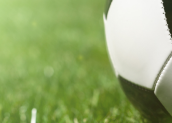 Com vitória por 3 a 2 sobre o Estudiantes no Nilton Santos, o Botafogo chega a 9 pontos no Grupo A da Libertadores e mantém viva a chance de classificação para as oitavas de final.