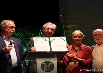 Marina diz que licenciamento ambiental sofreu "golpe de morte"