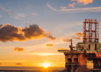 Prefeitura de Macaé oferece 1.132 vagas gratuitas para o curso T-HUET, obrigatório para trabalhar no setor offshore. Inscrições acontecem neste sábado (28).
