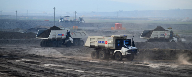 China liderará mineração de lítio até 2026, com produção acima da Austrália. Saiba como isso afeta o mercado de baterias e energia limpa.