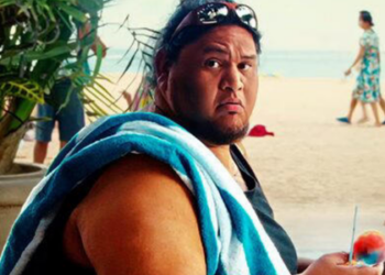 David Hekili Kenui Bell, ator havaiano de "Lilo & Stitch", morre aos 37 anos. Causa da morte não foi revelada. Artista era conhecido por valorizar talentos locais do Havaí.