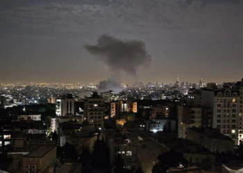 Prefeitos de Macaé e Nova Friburgo deixaram Israel rumo à Jordânia nesta segunda (16), após conflitos no Oriente Médio. Missão oficial de segurança pública foi interrompida pela guerra.