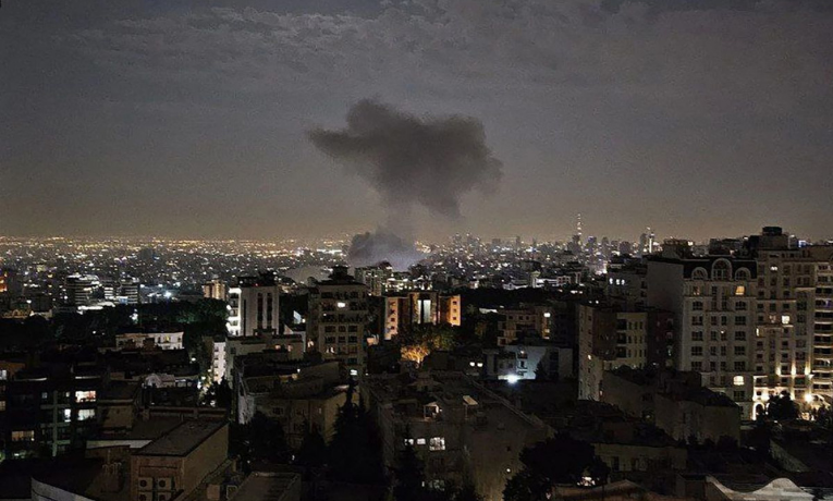 Prefeitos de Macaé e Nova Friburgo deixaram Israel rumo à Jordânia nesta segunda (16), após conflitos no Oriente Médio. Missão oficial de segurança pública foi interrompida pela guerra.