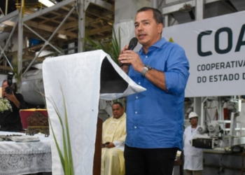 Produtores rurais de Campos (RJ) denunciam a Coagro por inadimplência, redução de preços e tentativa de impor custos extras. Muitos ameaçam abandonar a cana-de-açúcar e migrar para a pecuária.