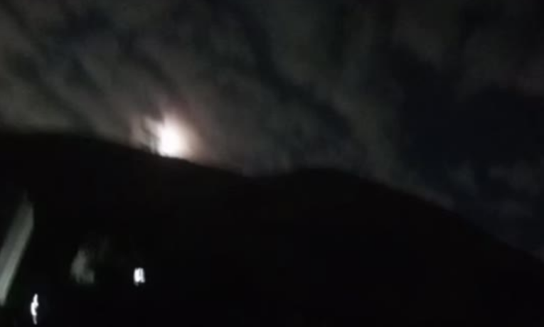 Sistemas THAAD dos EUA interceptaram mísseis iranianos disparados contra Tel Aviv em retaliação a ataque israelense no Irã. Cresce a tensão no Oriente Médio com risco de escalada militar.