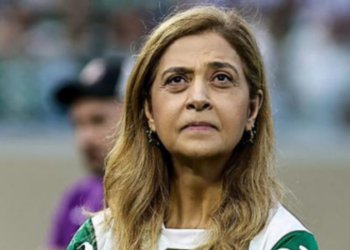Palmeiras contrata promessa paraguaia Ramón Sosa por R$ 65 milhões. Jogador de 24 anos assina até 2030.