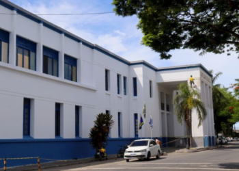 Prefeitura de Campos prorroga prazo para entrega da declaração de horários das aulas do segundo semestre no programa de transporte universitário. Estudantes terão acesso provisório ao benefício.