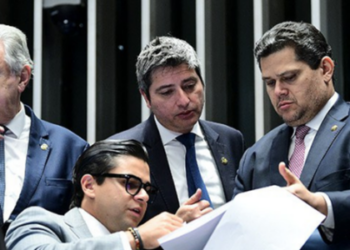 PEC 66/2023 autoriza parcelamento de dívidas previdenciárias em até 25 anos para municípios e estabelece novas regras para precatórios. Entenda o impacto.