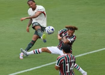 João Pedro bate bonito para marcar o primeiro gol dele pelo Chelsea, contra o Fluminense (Foto: Patrick Smith - FIFA/FIFA via Getty Images)
