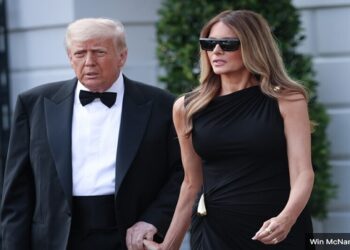 Americanos assinam petição exigindo que esposa de Trump seja deportada