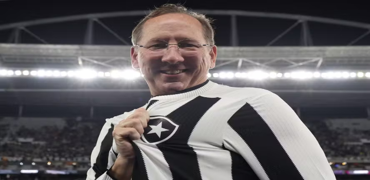 Textor monta nova empresa nas Ilhas Cayman para 'recomprar' Botafogo e Molenbeek, que deixarão a Eagle Holding