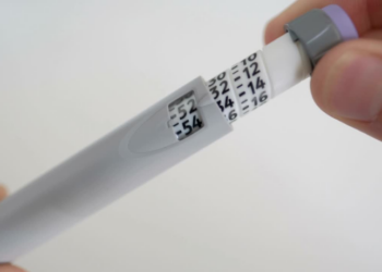 Conitec mantém semaglutida e liraglutida fora do SUS. Tratamentos custam cerca de R$ 1 mil por unidade, enquanto alternativas públicas incluem cirurgia bariátrica.